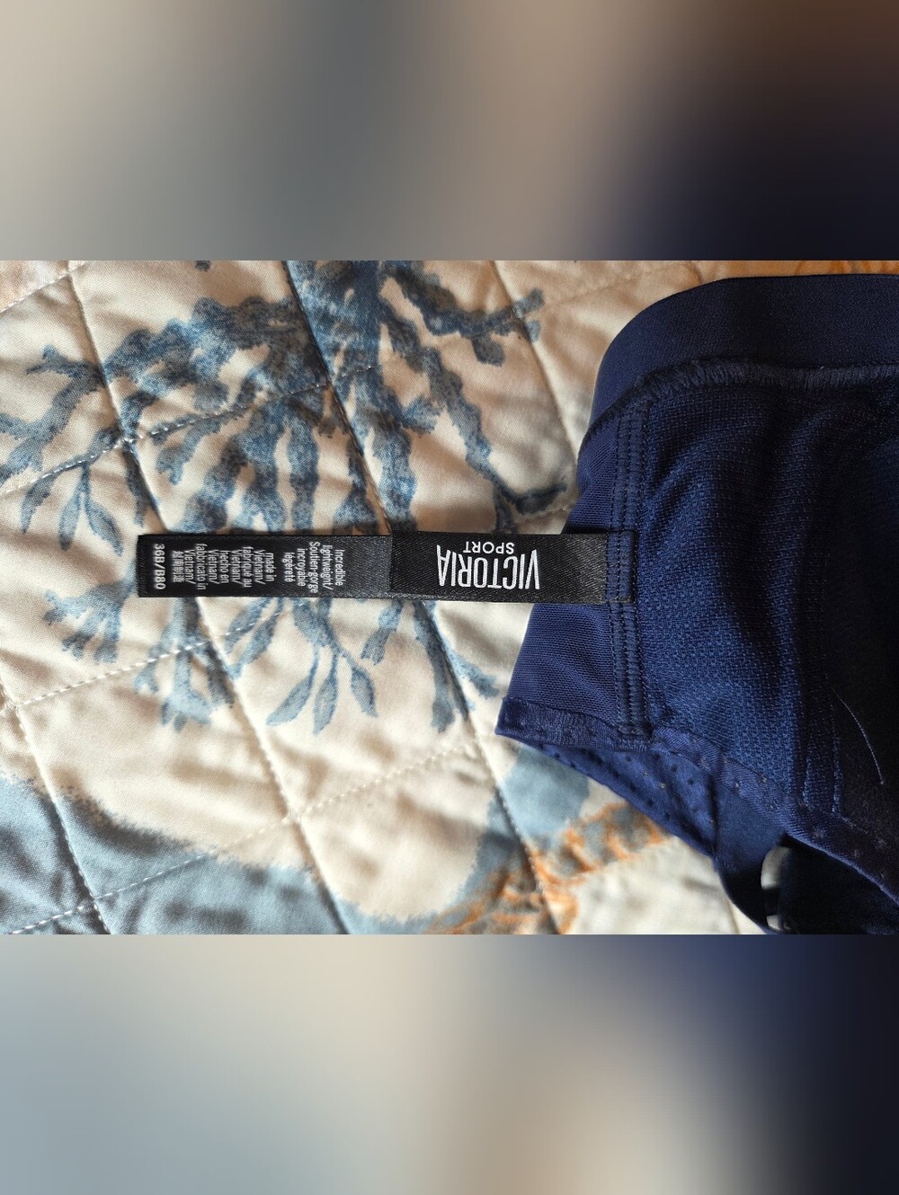 Victoria's Secret Sports Bra Lot - Picture 11 of 11